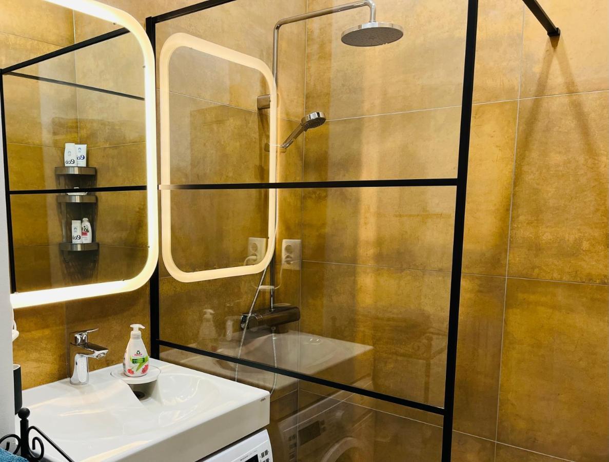 Library House Apartment Quiet&Compact 2 Rooms&Beds Riga Exteriér fotografie